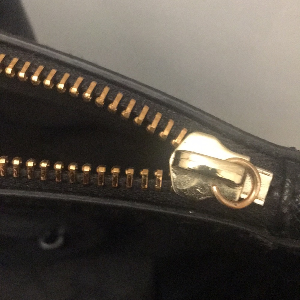 Large H&M Pocket Book - Picture 8 of 16